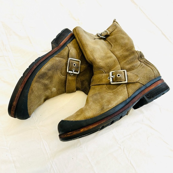 Vintage UGG Rugged Suede Engineer Boots - Picture 15 of 16